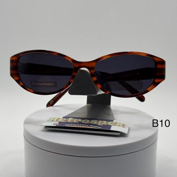 NOS Vintage Y2K Designer Sunglasses | Jessica McClintock Narrow Plastic Cat Eye main image 4